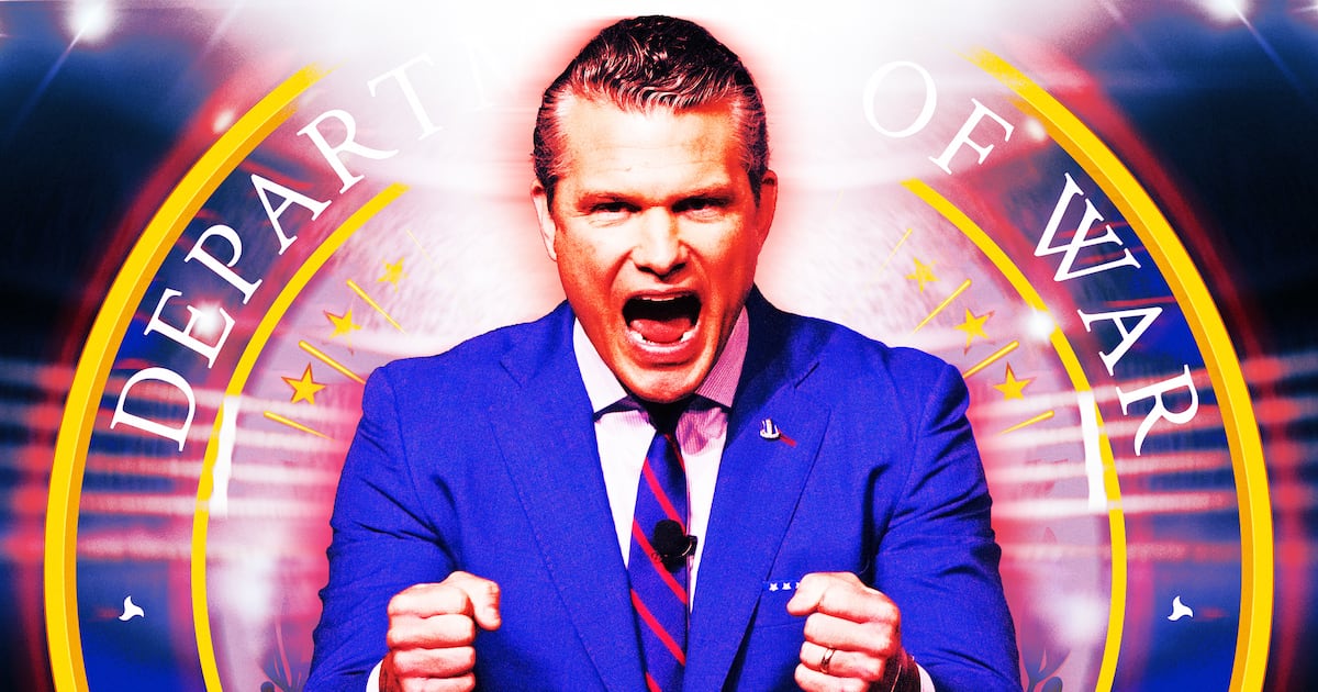 Pete Hegseth versucht, das Pentagon in einen „Fight Club” zu verwandeln.