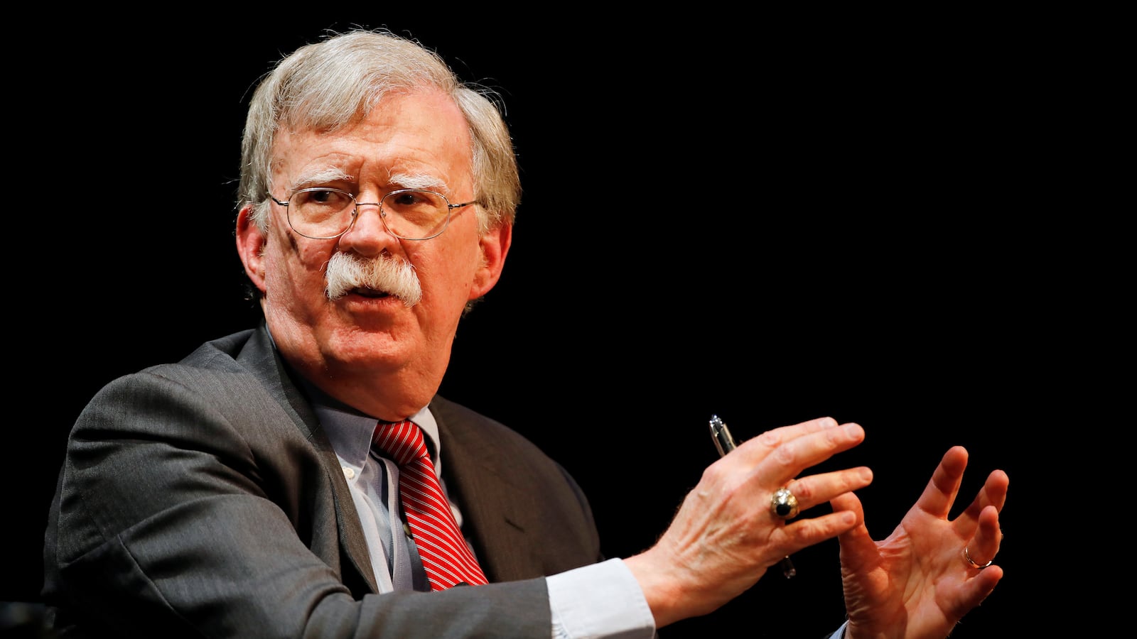 2020-02-18T021200Z_1536712841_RC2Q2F95L42V_RTRMADP_3_USA-TRUMP-BOLTON_uzfxq6