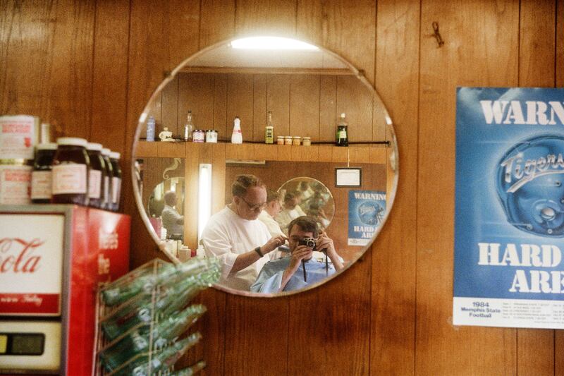 galleries/2016/11/03/the-best-of-photographer-william-eggleston/1611001-Jones-William-Eggleston-GAL-11_jxolbq