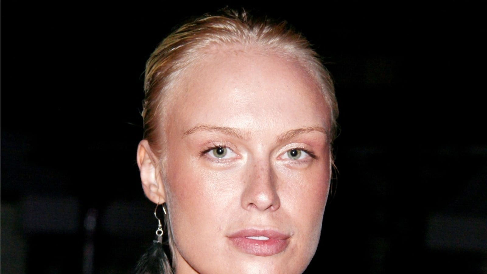 articles/2012/09/13/caridee-english-weighs-in-on-former-top-model-meth-addiction/caridee-english-fashion-beast_yqtc3v