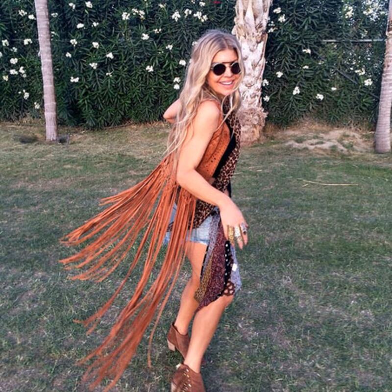 galleries/2015/04/13/famous-people-in-ugly-clothes-photos/150413-celeb-coachella-11_tcdfz4