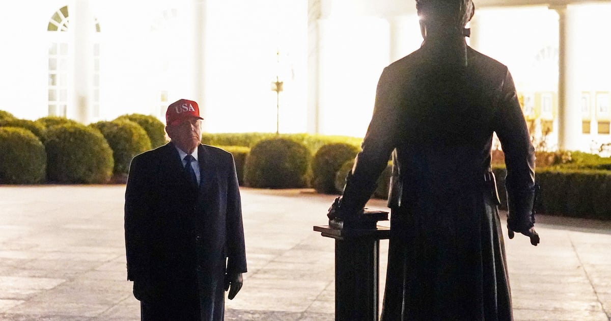 White House Humiliated After Mixing Up Founding Fathers