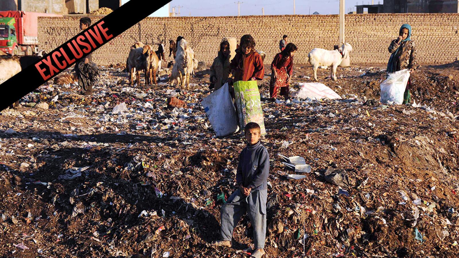 articles/2012/12/15/afghanistan-drastic-changes-for-the-taliban/moreau-taliban-peace-talks_vr00nn