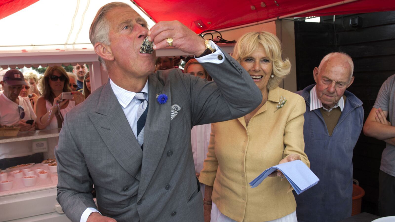 articles/2013/07/30/prince-george-will-be-known-as-georgie-says-prince-charles/prince-charles-oysters_iqhrrv