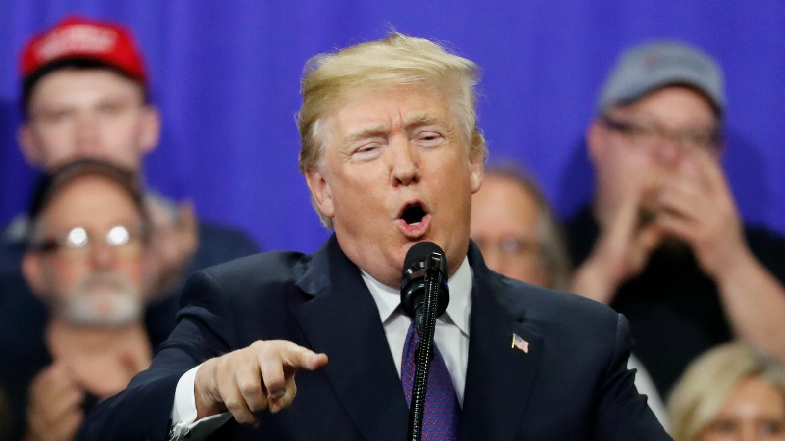 180205-trump-treason-cheat_wxxvp8