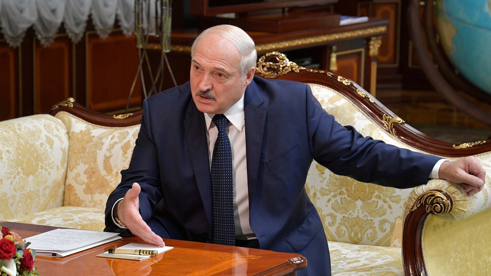 2020-09-03T104253Z_797381578_RC2YQI97ME2M_RTRMADP_3_BELARUS-ELECTION-RUSSIA_xsivqe