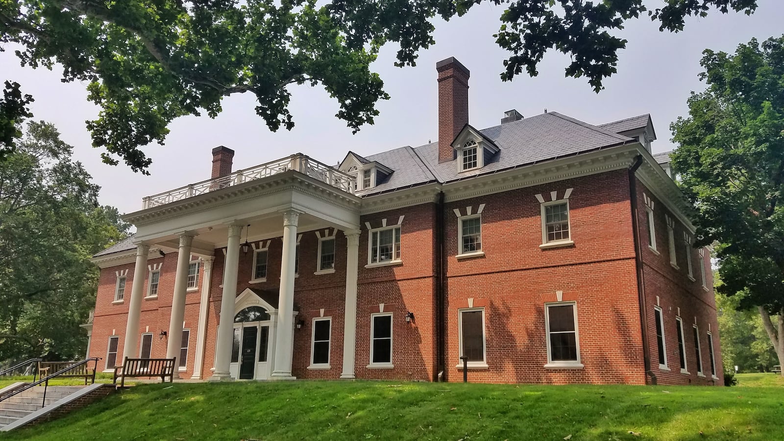 amherst_college_ivcbjb