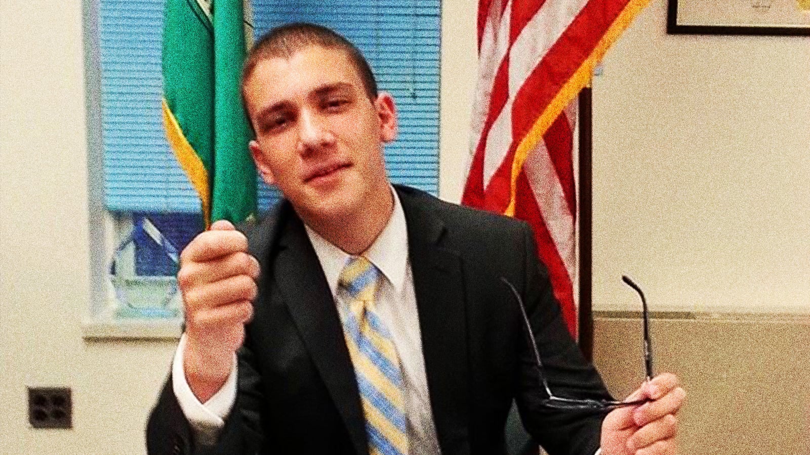 articles/2016/12/11/the-hasidic-boy-who-learned-english-by-secretly-listening-to-rush-limb-augh/161210-kaye-limaugh-tease_tv304h