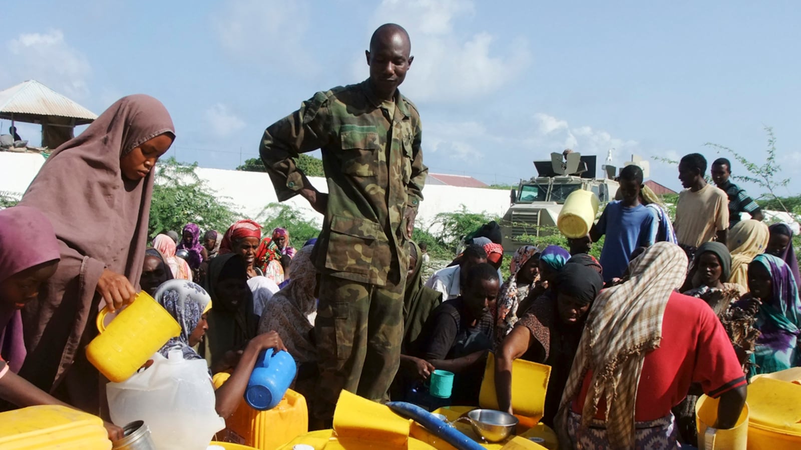 cheats/2011/08/05/somali-troops-fire-on-hungry-refugees/somalia-famine-shooting-seven-dead-cheat_gmchwf