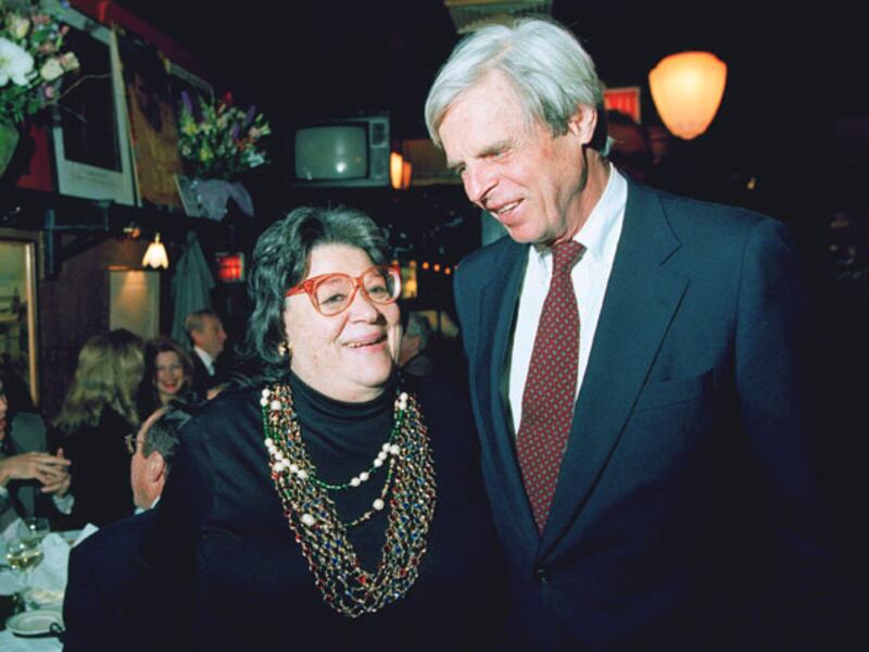 galleries/2010/12/04/elaine-kaufman-hostess-to-the-stars/elaines-10_xr1hw6