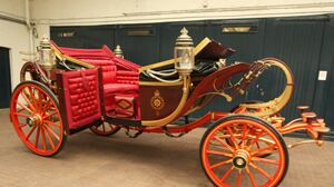 cheats/2011/03/21/william-and-kate-choose-wedding-carriage/1902-state-landau-carriage_jjjvrl