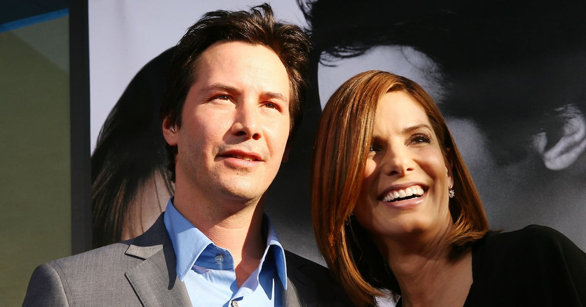 Sandra Bullock and Keanu Reeves to Reunite in New Thriller