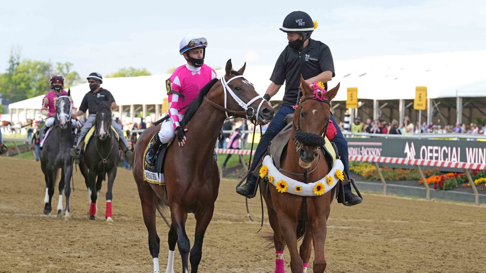 2021-05-15T234901Z_1216430463_MT1USATODAY16090846_RTRMADP_3_HORSE-RACING-PREAKNESS_bfxayx