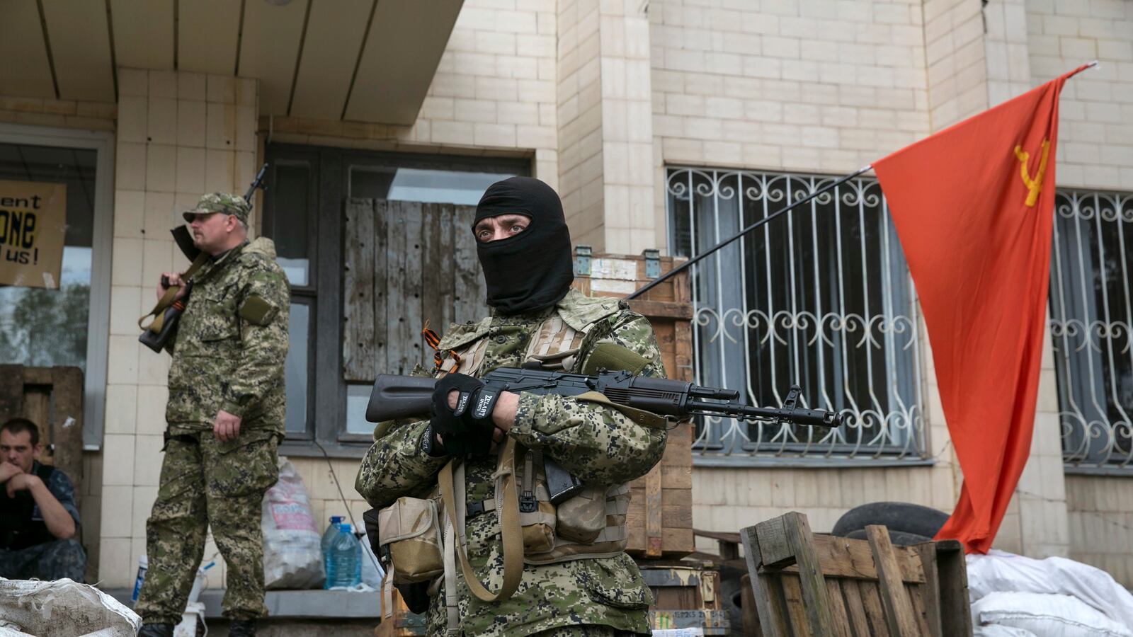 articles/2014/04/24/death-lies-and-propaganda-in-eastern-ukraine/140424-ukraine-dettmer-tease-new_k7regl