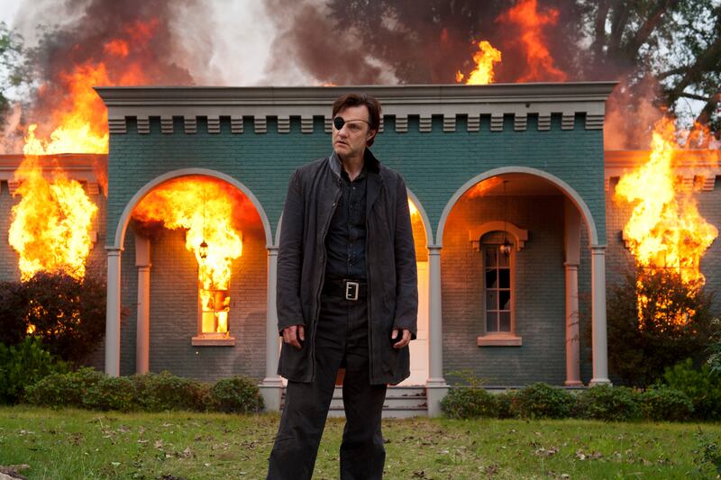 articles/2013/11/17/will-the-governor-and-carol-join-forces-the-walking-dead-s-david-morrissey-says-it-s-a-good-theory/131117-david-morrissey-leon-tease_dz7d6u