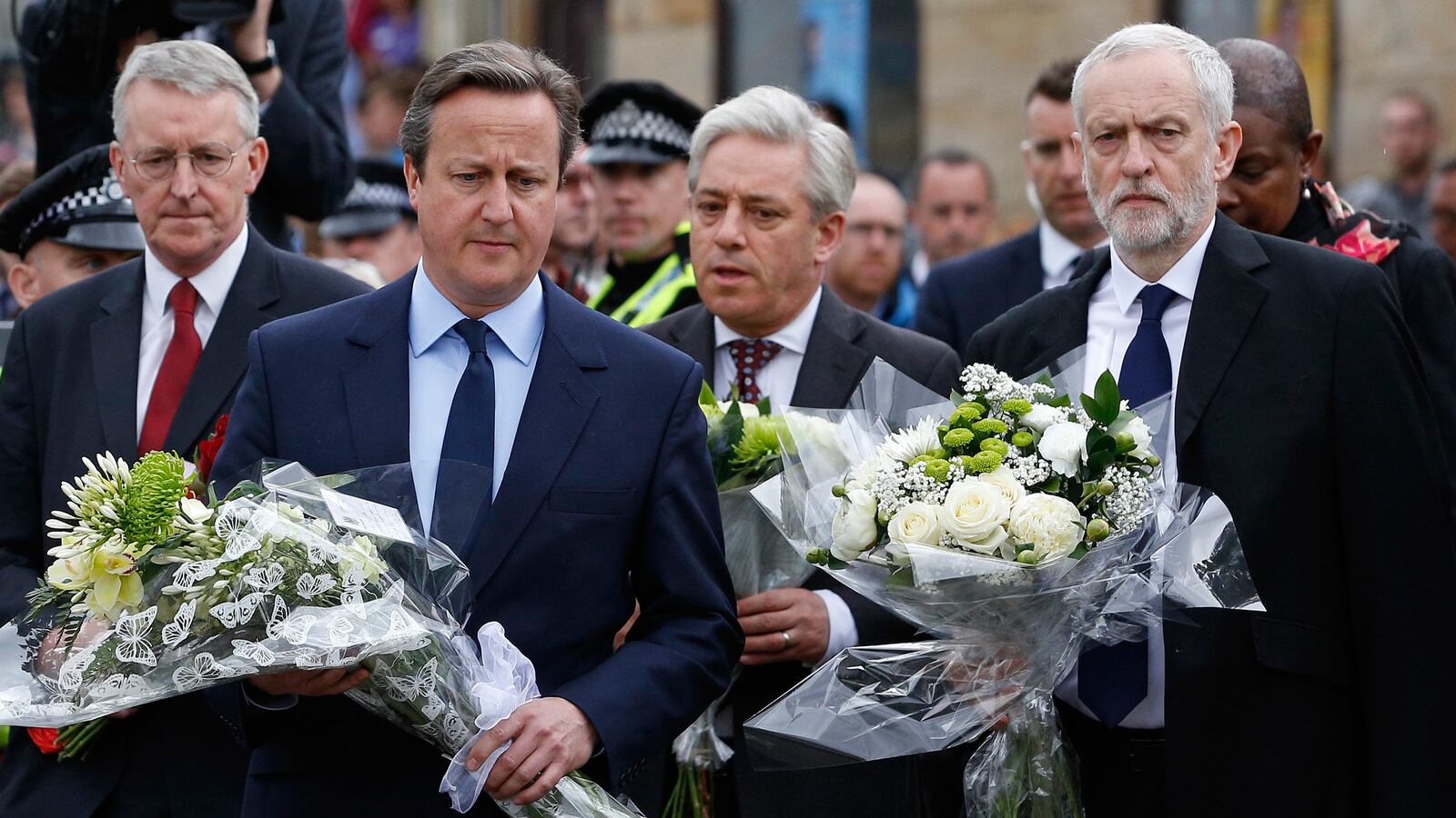 articles/2016/06/17/british-lawmaker-jo-cox-s-assassination-throws-brexit-vote-into-turmoil/160617-Nico-Hines-Jox-Cox-tease_mnzioj