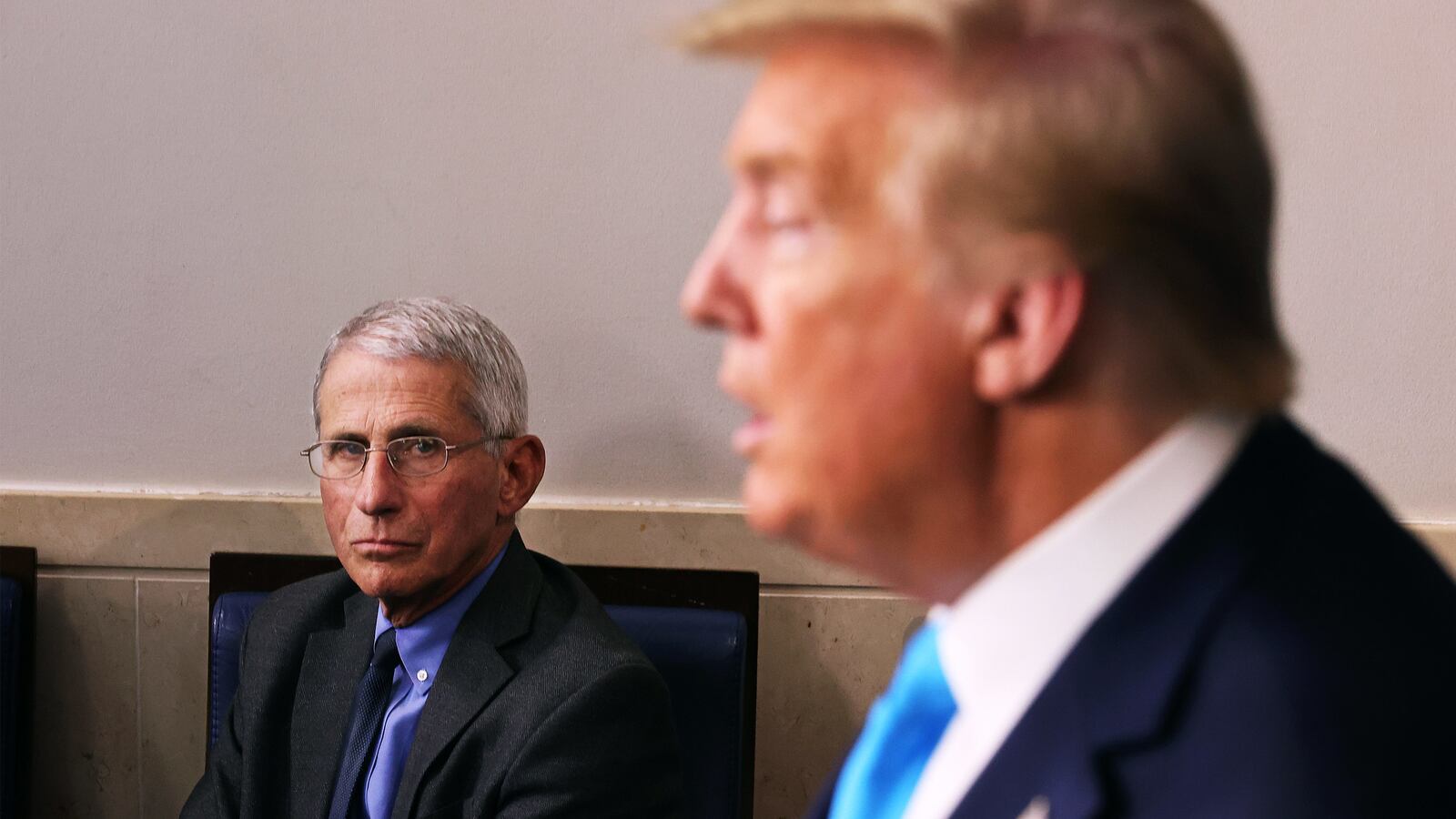 2001013-fauci-trump-tease_xiujgq