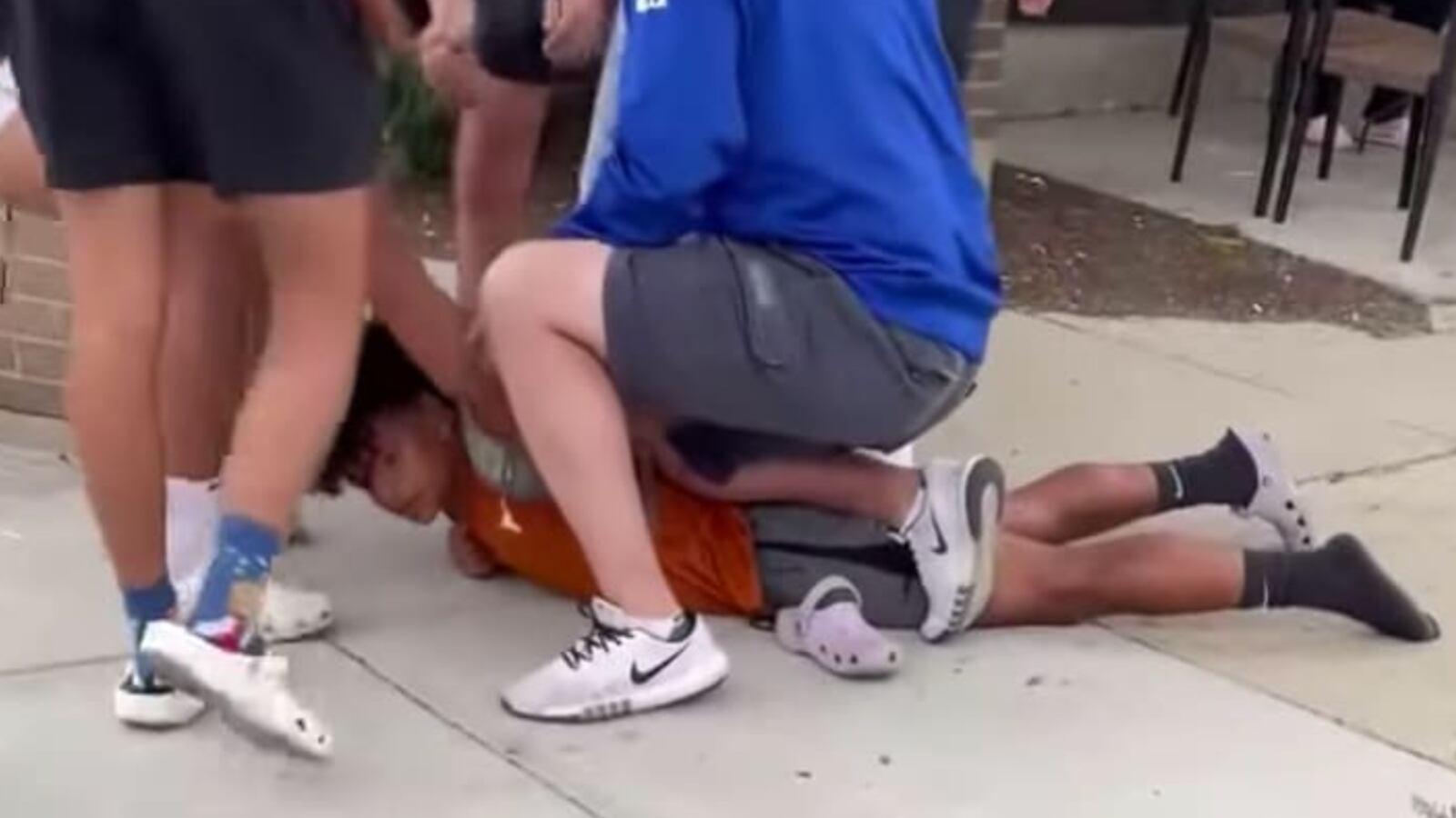 ChicagoPinning_u2qdak