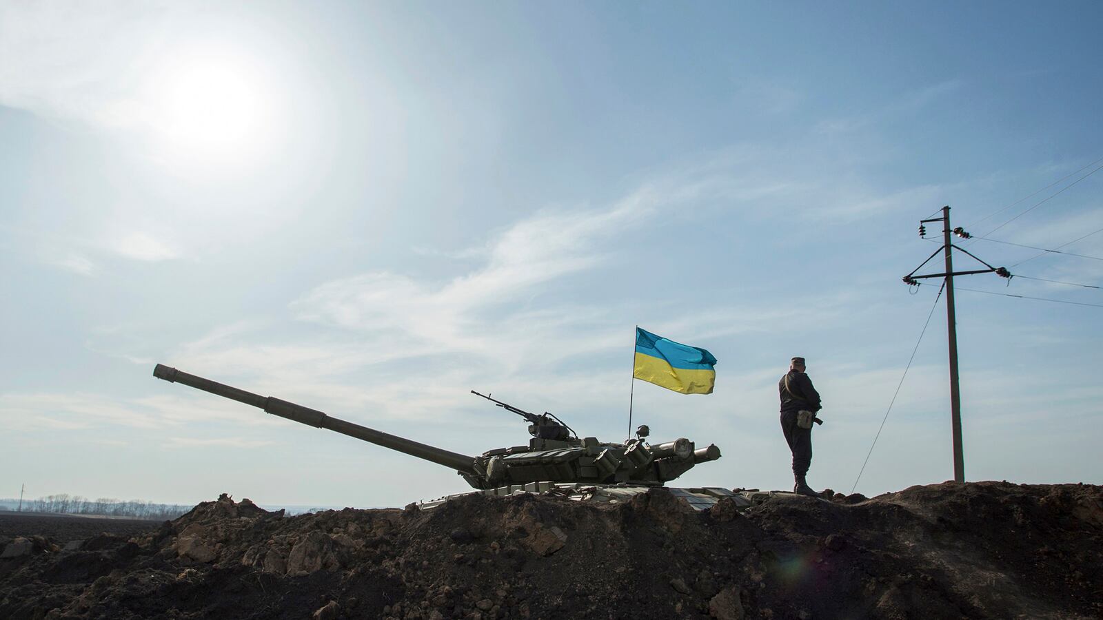 cheats/2015/01/21/u-s-military-to-deploy-to-ukraine/140328-kirchick-ukraine-tease_tqunqq