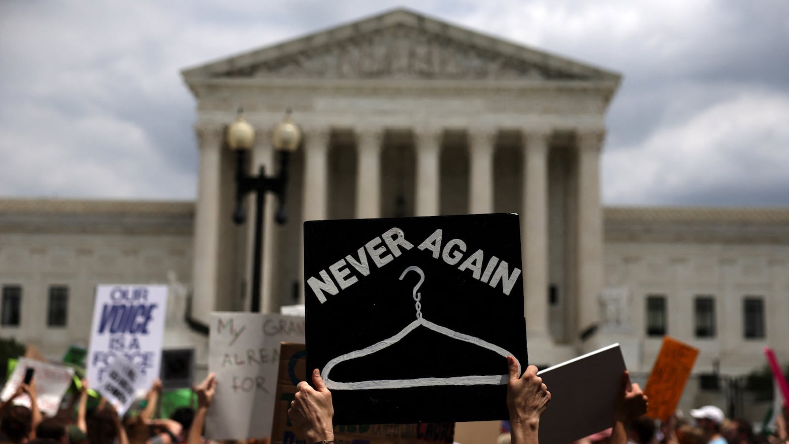 220624-abortion-providers-hero_zcf8pi