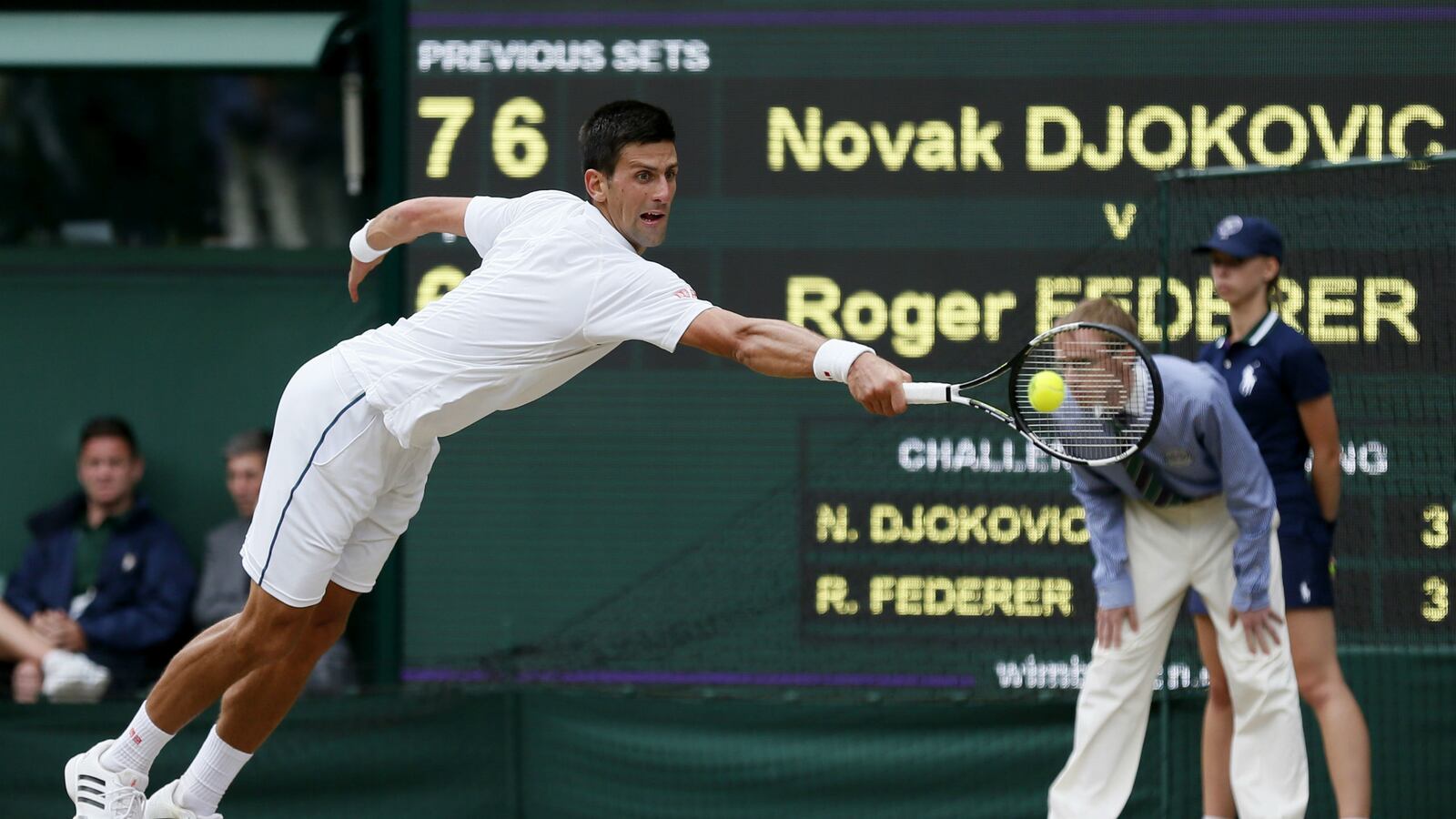 cheats/2015/07/12/federer-djokovic-battle-at-wimbledon/150712-wimbledon-cheat_mdvby4