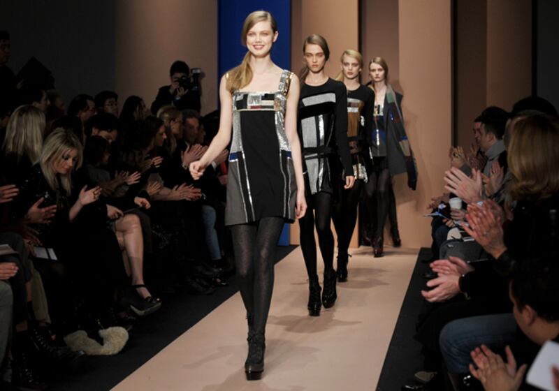 galleries/2010/02/14/fashion-week-day-4/fashion-wrap-day-ii---dkny_yb49u0