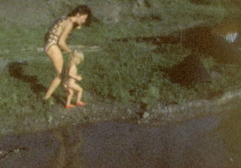 articles/2010/07/17/max-fish-lost-at-sea/dash-snow---gallery-launch_tmmwdd