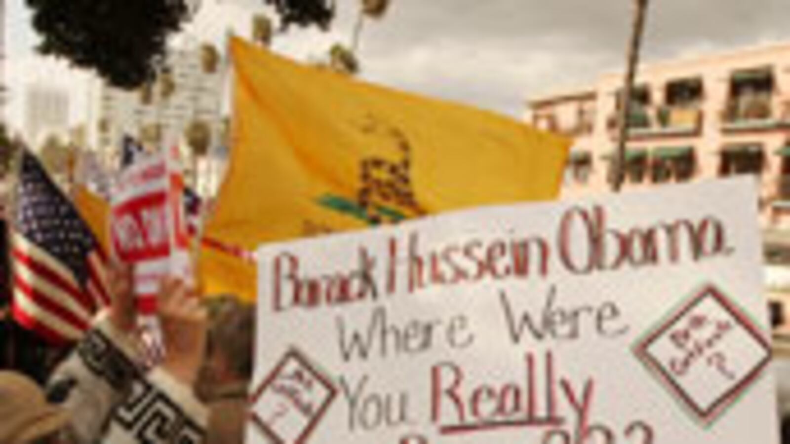 articles/2010/02/08/the-secret-history-of-the-birthers/avlon-birthers_80465_c0erst