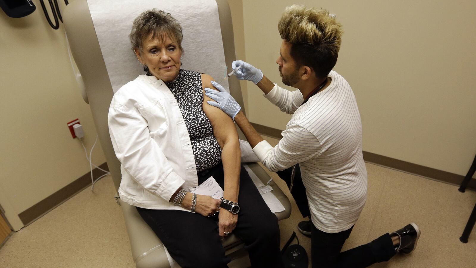 articles/2013/10/01/five-things-you-need-to-know-about-the-health-care-exchange-rollout/130930-oconnor-health-exchange-tease-embed_ezf1an