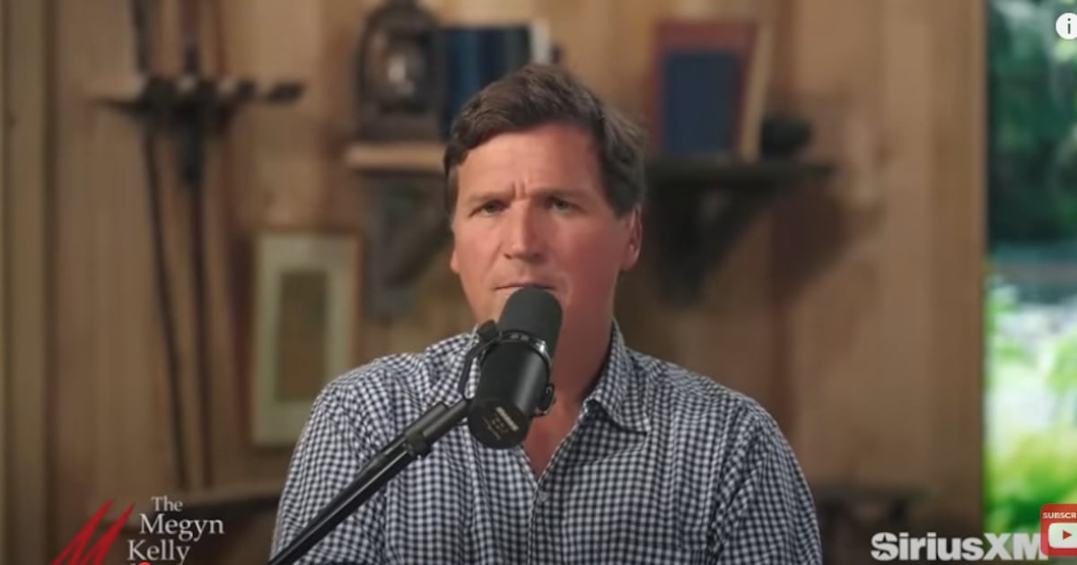 Tucker Carlson Gives ‘Miserable’ Michelle Obama Marriage Advice