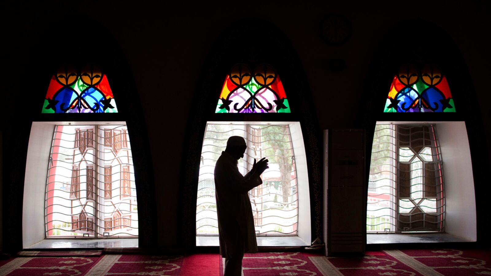 articles/2011/09/13/irshad-manji-faithful-dissent-against-radical-islam/islam-civil-war-irshad-manji-avlon_dihb1t