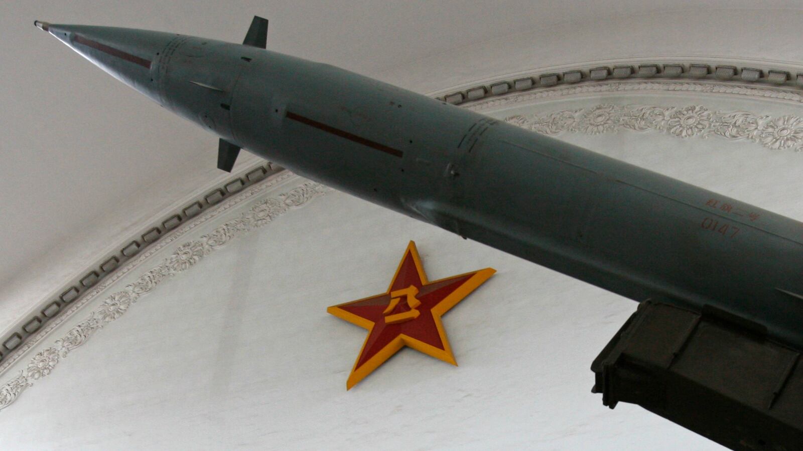 171227-china-hypersonic-glider-missile-cheat_ptklrb