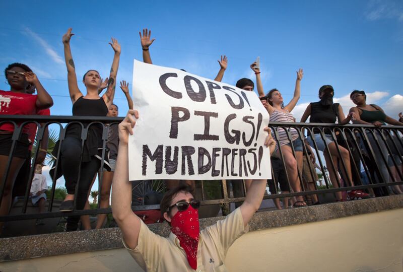 galleries/2014/08/16/beyondferguson-nationwide-protests-demand-justice-for-michael-brown-photos/140815-michael-brown-protests-07_zpxsip