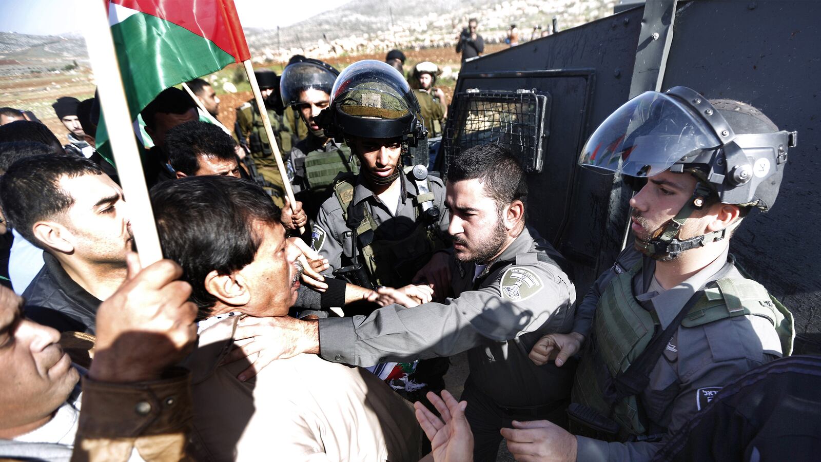 articles/2014/12/10/palestinian-cabinet-member-dies-in-confrontation-with-israeli-soldier/141210-newton-killed-minister-tease_k3jlsh