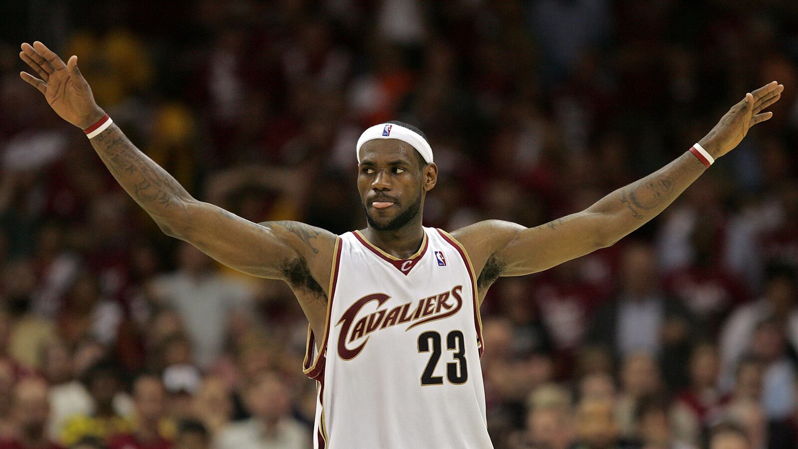 articles/2014/07/11/the-decision-2-lebron-james-trolls-the-world-again/140711-lebron-cleveland-stern-tease_uf1gdl