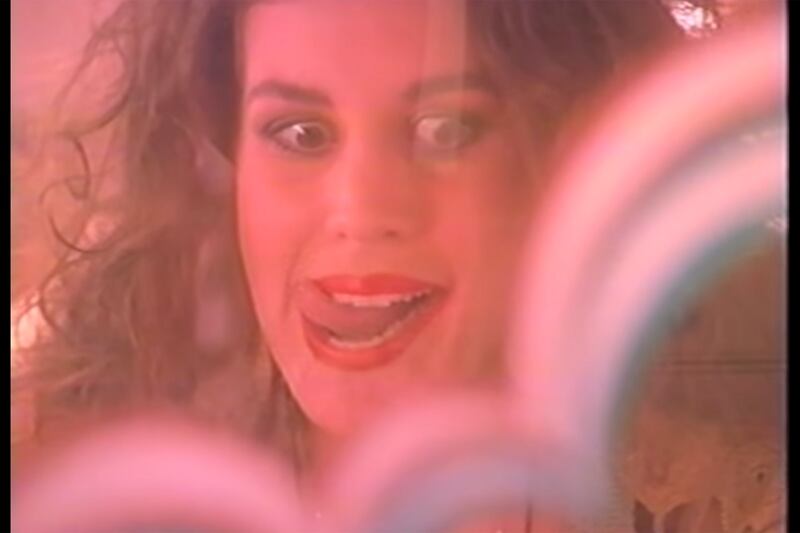 articles/2015/04/15/sizzler-ad-from-1991-is-the-most-patriotic-thing-anyone-has-ever-made/150415-viralvid-sizzler4-tease_nu843y