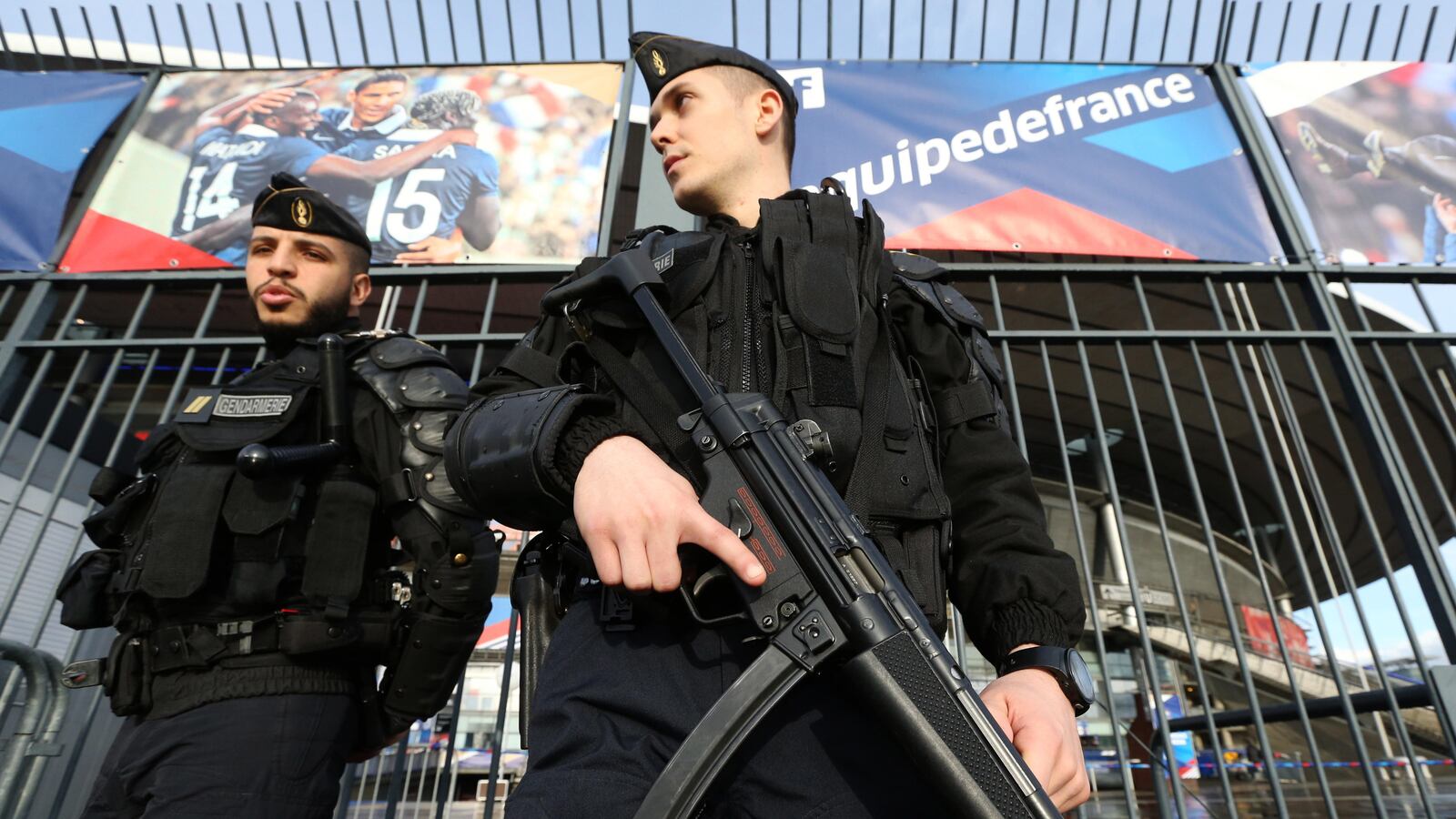 articles/2016/05/22/can-france-protect-tourists-and-sports-fans-this-summer/160521-kennedy-france-security-tease_ttt49a