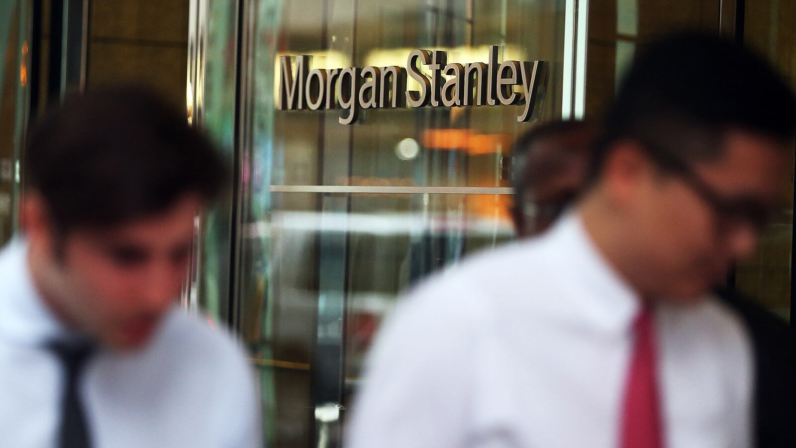 articles/2013/01/11/morgan-stanley-retreats-from-investment-banking-and-trading/morgan-stanley-cuts-bankers-tease_gxnt1j