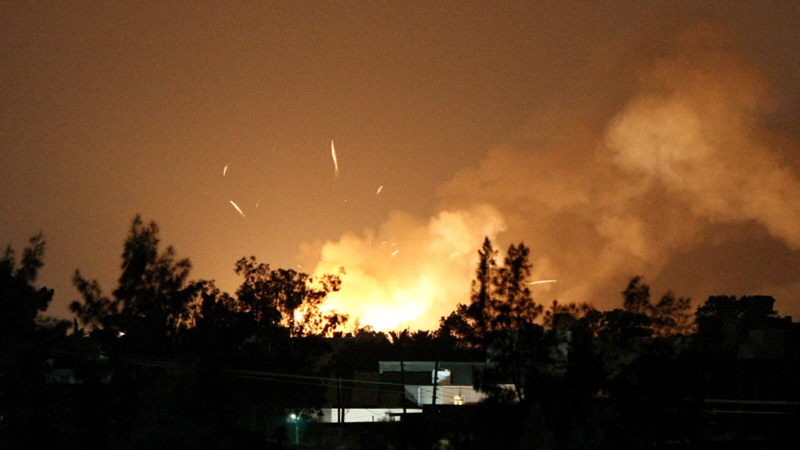 cheats/2011/08/09/libya-claims-nato-killed-civilians/libya-nato-airstrike-tripoli-cheat_ukz15a