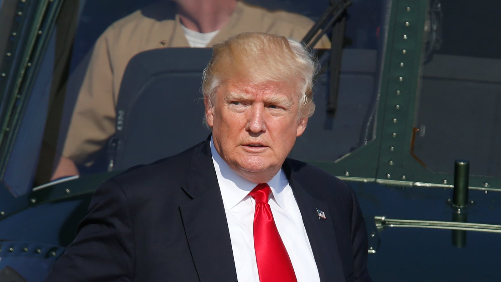 mike-dubke-resigns_yyt4rp