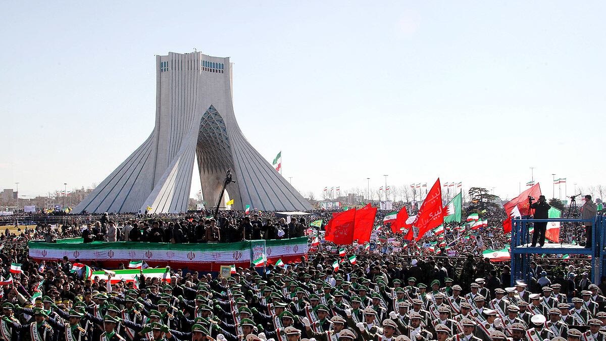 articles/2012/03/19/stop-the-press-on-preemptive-media-adopt-pro-war-rhetoric-on-iran/iran-tehran-troops-cheat_bowuo6