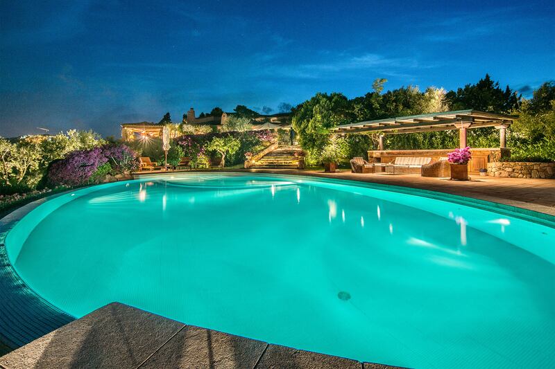 galleries/2014/10/18/omg-i-want-this-house-porto-cervo-italy/141014-omg-villa-forte-porto-01_ei9nvi