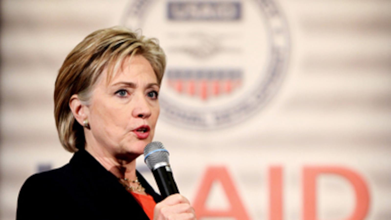 articles/2011/01/14/hillary-clintons-power-grab-for-usaid/mckelvey-clinton_152934_y3l07o