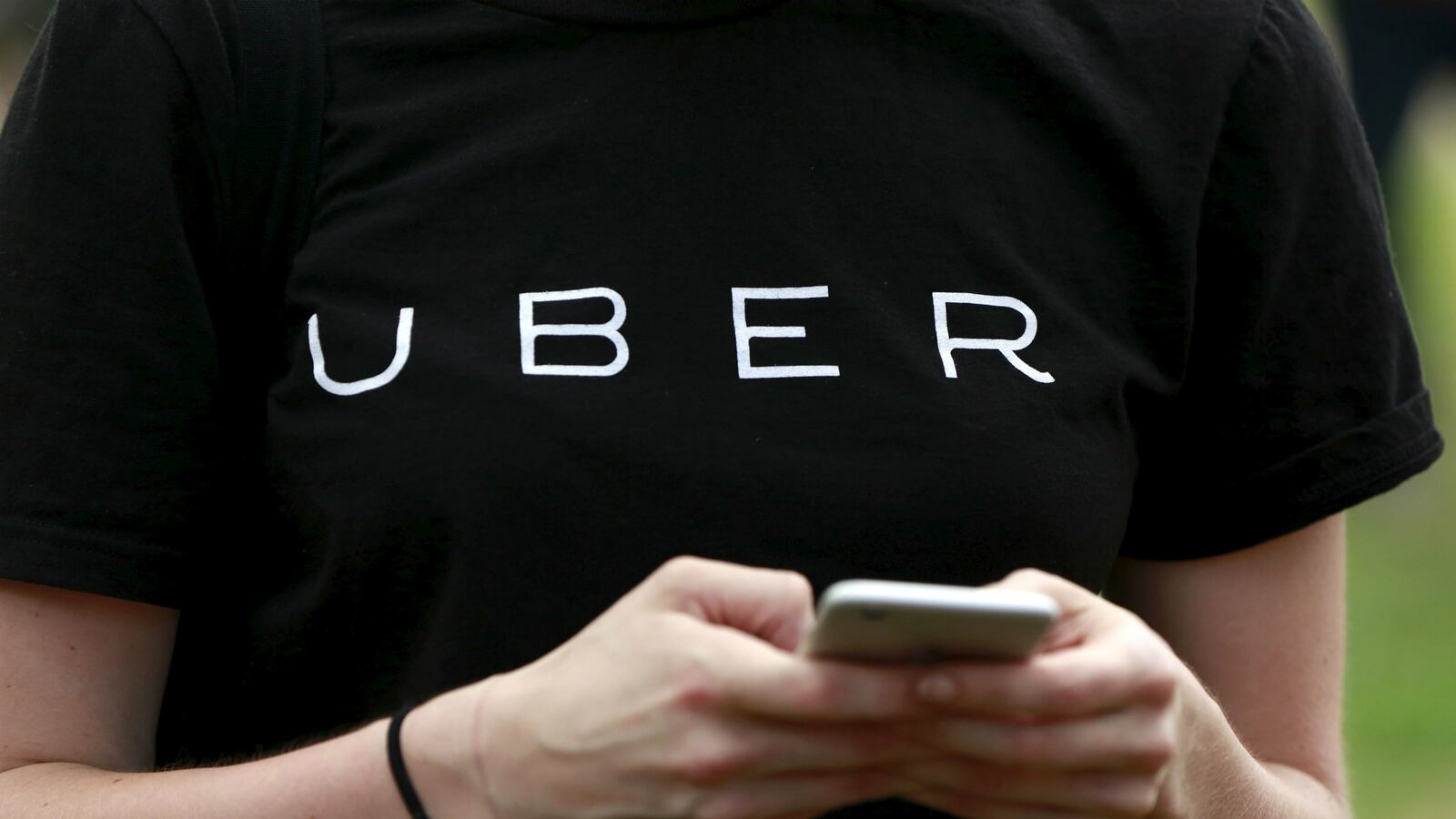 cheats/2016/04/21/uber-settles-driver-class-action-suit/160421-uber-settles-class-action-lawsuit-cheat_svjgr2