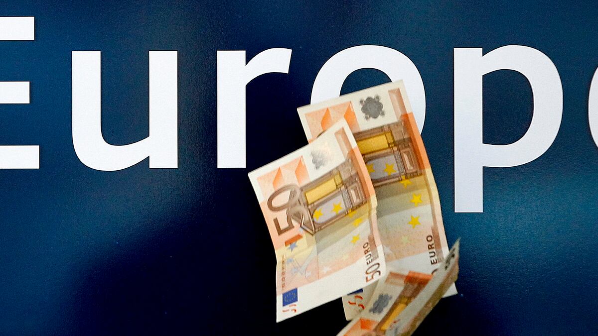 cheats/2011/11/30/yglesias-how-the-euro-mess-threatens-the-u-s/euro-collapse-box_l6zqqd