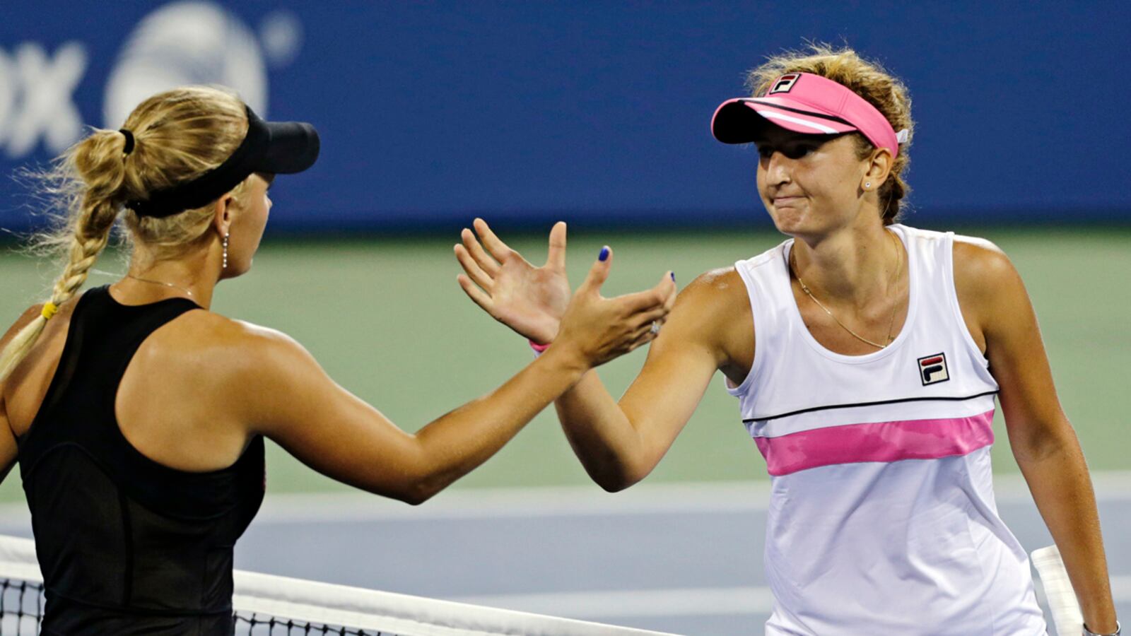 cheats/2012/08/29/day-of-upsets-at-u-s-open/wozniacki-falls-early-us-open-cheat_dghhzy