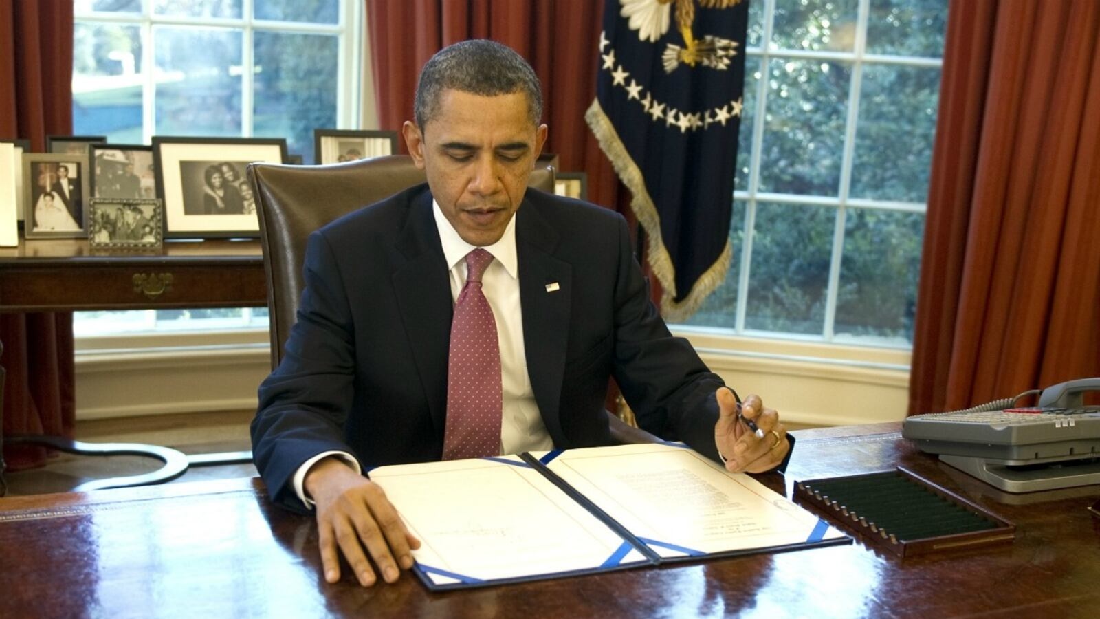 cheats/2012/06/08/obama-struck-deal-with-drug-lobby/obama-lobby-cheat_v01a32