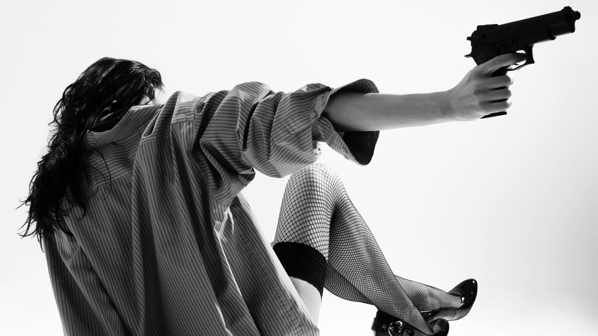 articles/2012/04/16/141st-annual-meeting-nra-gets-in-touch-with-its-feminine-side/nra-guns-purses-ames-tease_falbrj