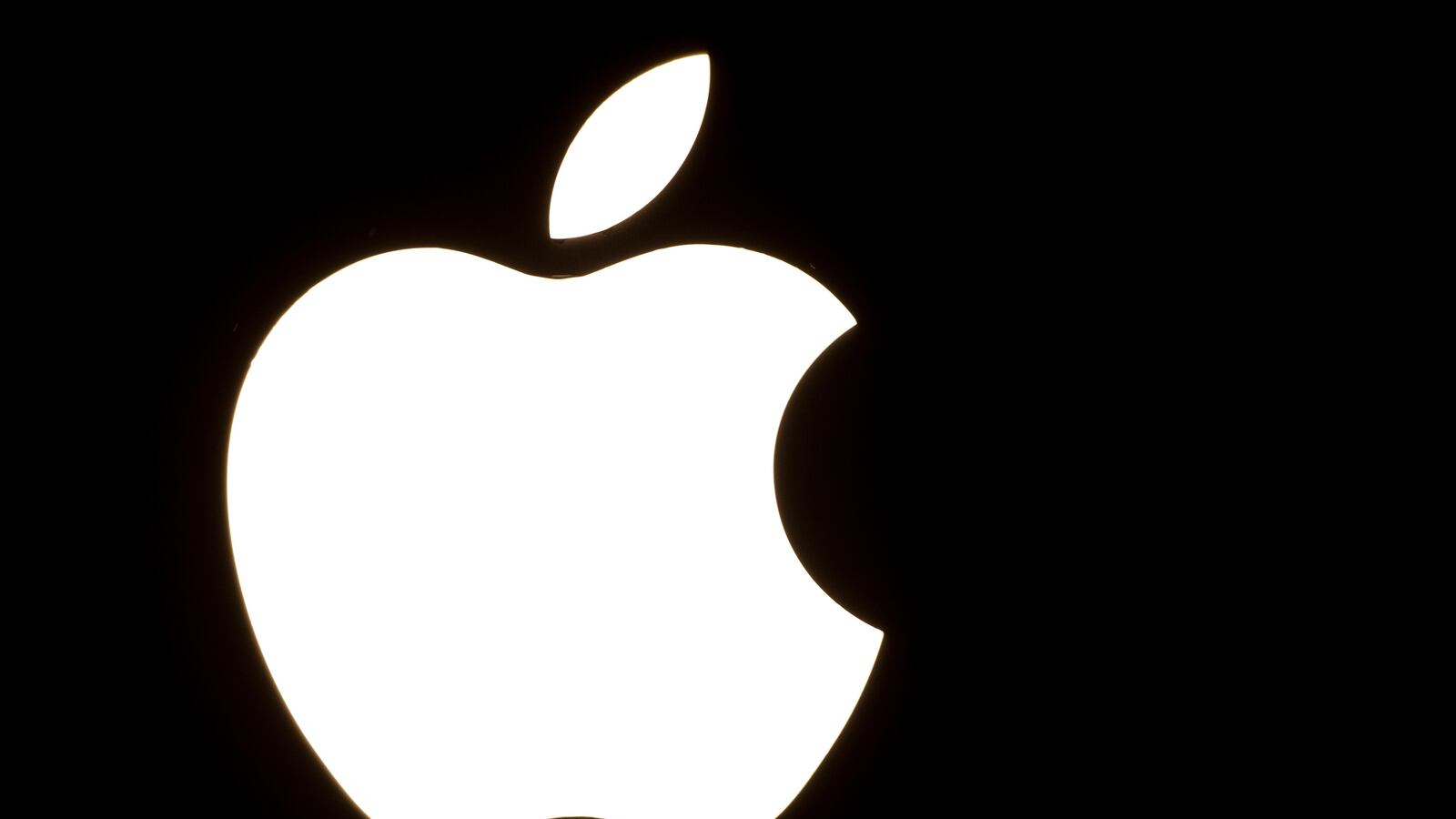 cheats/2015/02/14/apple-wants-to-make-self-driving-cars/150214-apple-cheat_vcydpb
