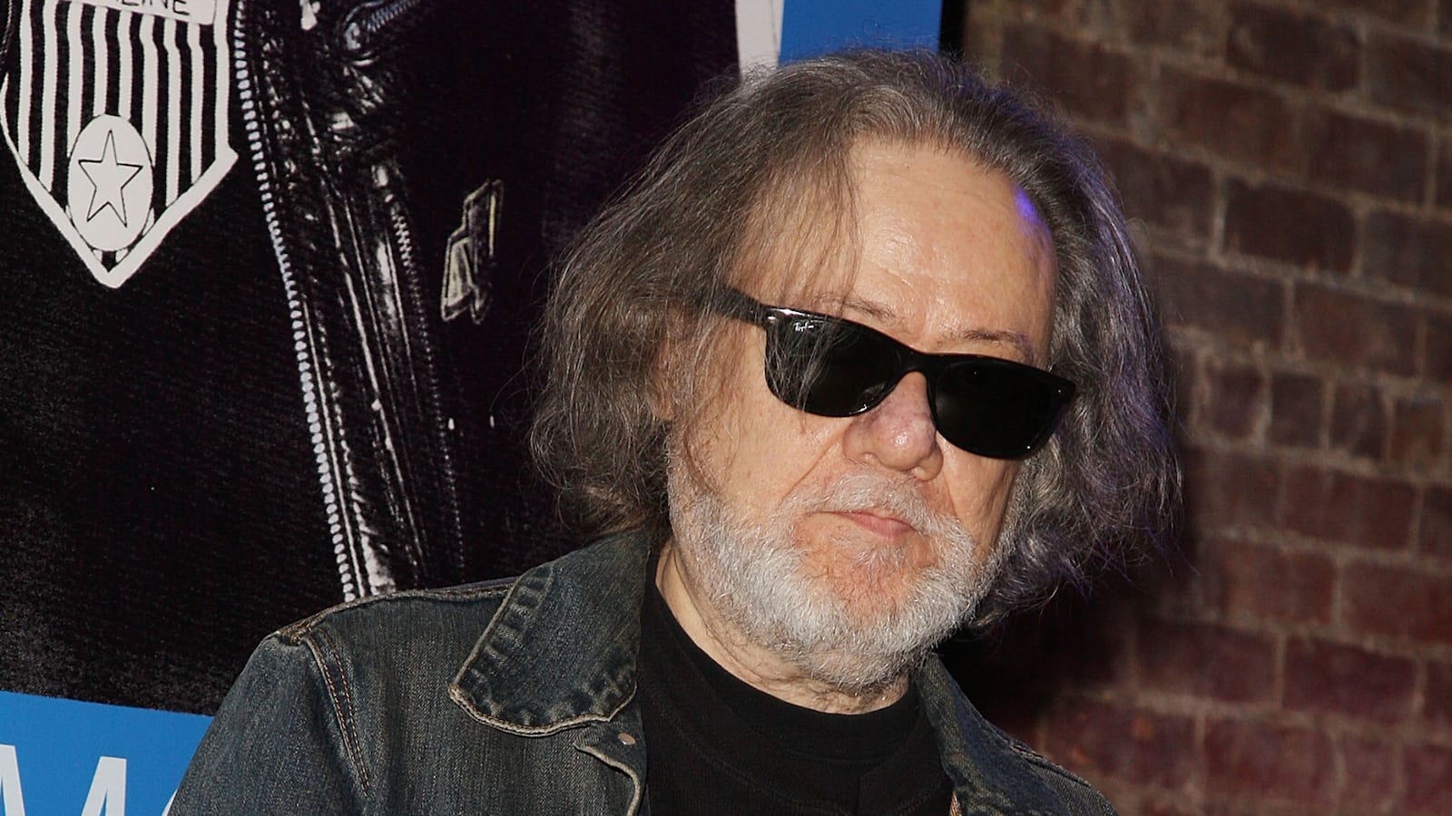 cheats/2014/07/12/punk-rocker-tommy-ramone-dies-at-62/140712-tommy-ramone-cheat_tt24y3